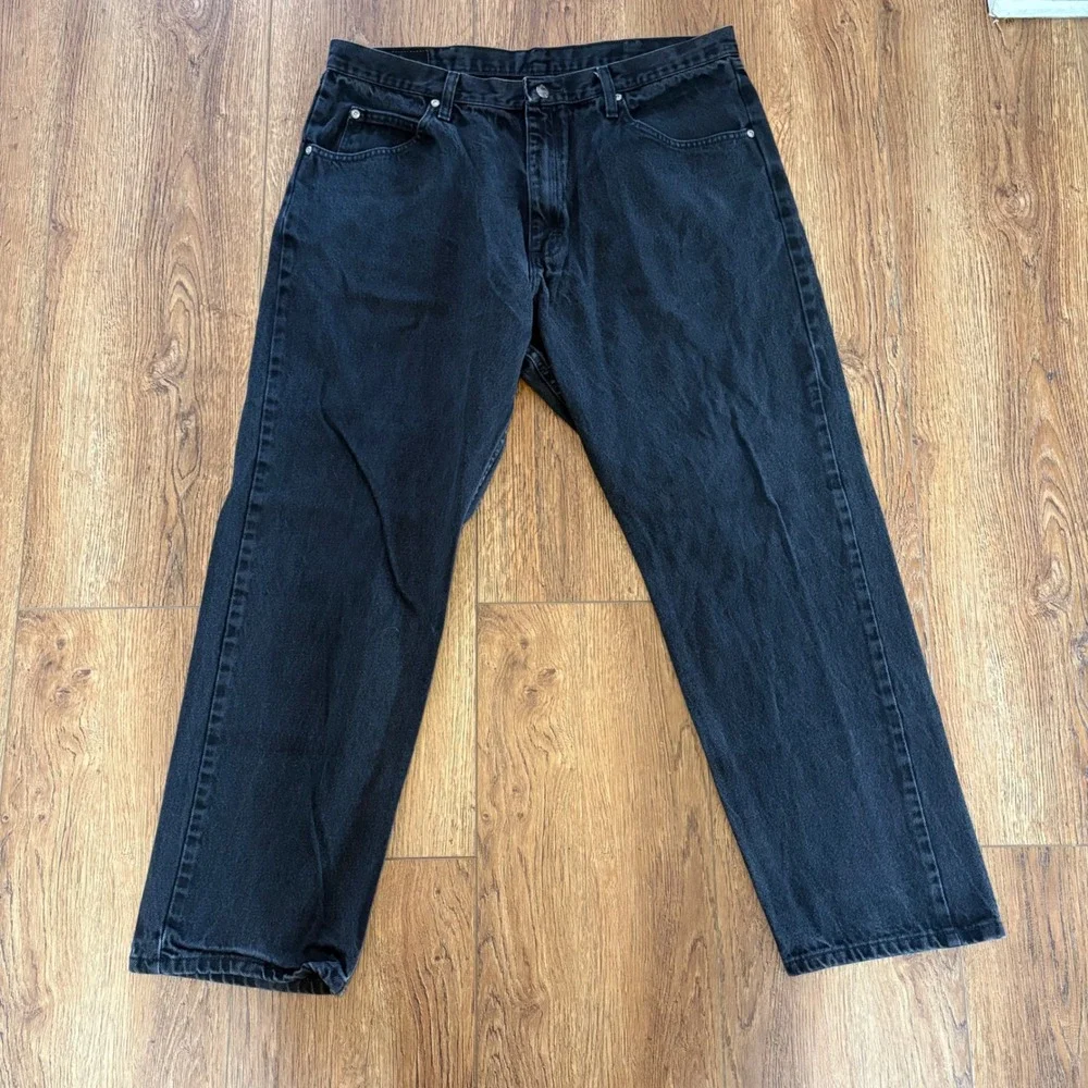 Wrangler Relaxed Fit black Jeans faded Denim 38x30 mens rugged wear western